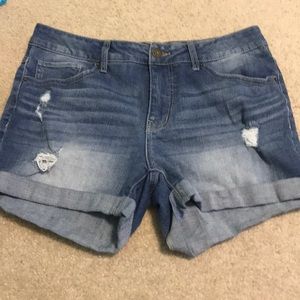Ripped jeans shorts
